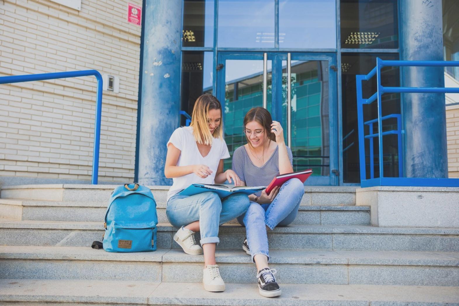 Équipe melithyros lors d'une session de travail collaboratif sur un projet de levée de fonds
